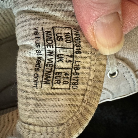 Keds size 10 Tennis Shoes, Lt. Gray, Gently Used~Back to School Ready! - Picture 3 of 9
